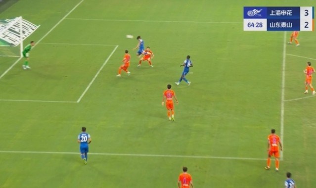 替补登场不到1分钟！徐皓阳头球破门，申花3-2再度领先泰山
