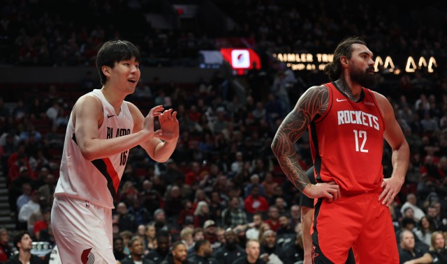 华体会体育登录-克林根：亚当斯总抢到最佳篮板位 拓媒：杨瀚森轻易就被他推开了