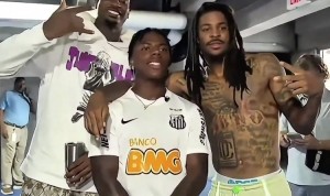 谁更像粉丝？甲亢哥偶遇莫兰特&amp;小贾 用的还是三折叠