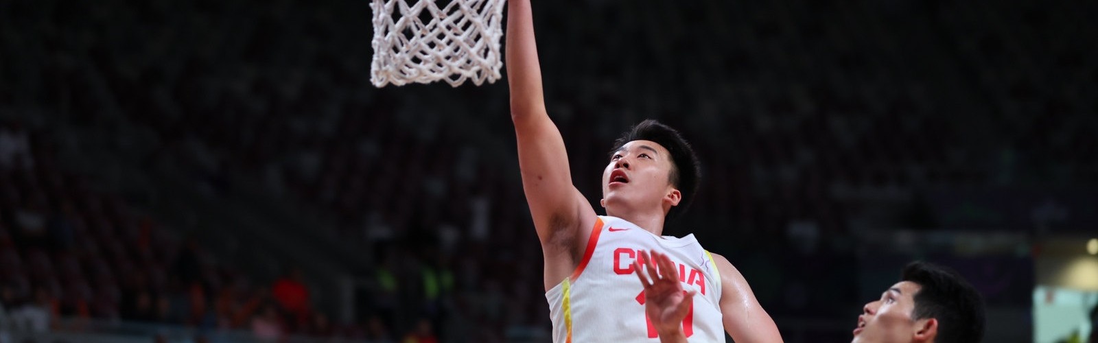 澎湃新闻：从质疑到蜕变 王俊杰能否成为中国男篮新希望